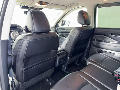 Certified 2024 Nissan Pathfinder SL AWD/4WD image 40