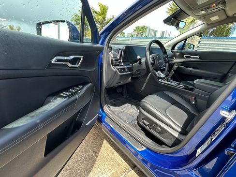 Used 2023 Kia Sportage EX image 15