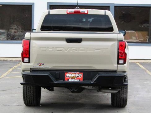 Used 2024 Chevrolet Colorado W/T image 8