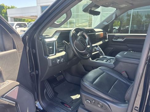 Used 2024 GMC Sierra 3500 Denali w/ Denali Reserve Package AWD/4WD image 9