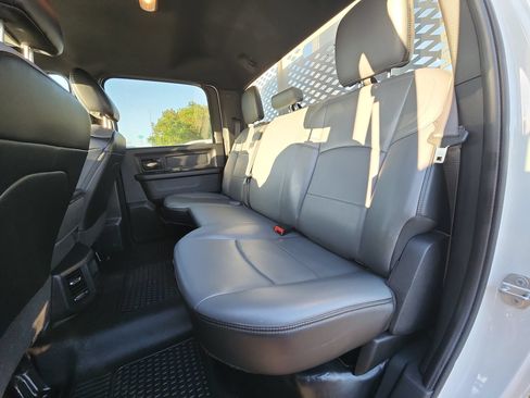 Used 2021 RAM 4500 Tradesman w/ Chrome Appearance Group RWD image 23