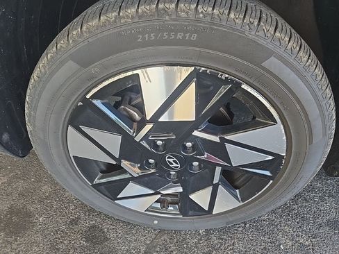Used 2025 Hyundai Kona SEL AWD/4WD image 10