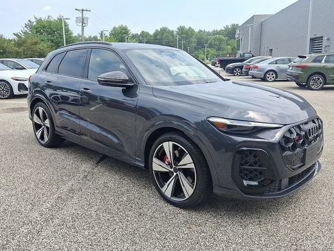 New 2026 Audi SQ5 Prestige AWD/4WD image 2