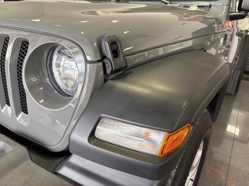 Used 2021 Jeep Wrangler Unlimited Sport image 29