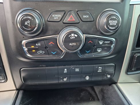 Used 2020 RAM 1500 Classic SLT w/ Luxury Group AWD/4WD image 35