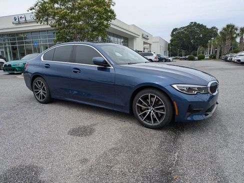 Used 2022 BMW 330i Sedan w/ Convenience Package RWD image 3