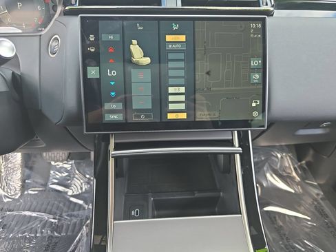 Certified 2026 Land Rover Range Rover Velar S AWD/4WD image 27