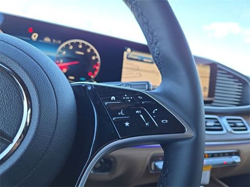 New 2026 Mercedes-Benz GLE 580 4MATIC image 17