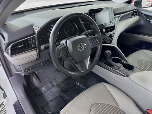 Certified 2022 Toyota Camry SE image 17