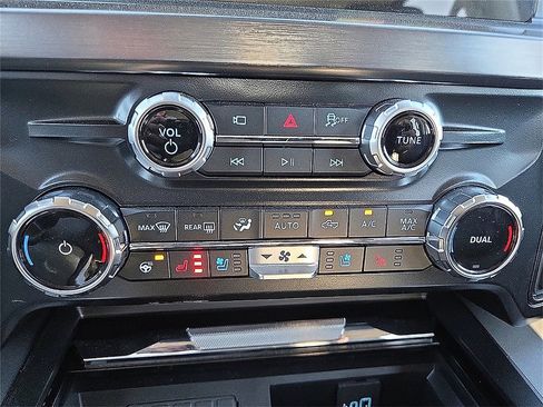 New 2025 Ford F350 Lariat w/ Chrome Package image 14