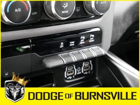 Used 2022 RAM 1500 Big Horn AWD/4WD image 23