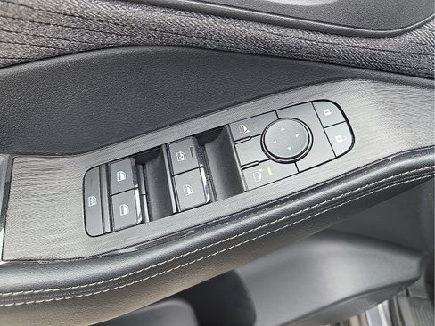 Used 2023 Nissan Rogue SV AWD/4WD image 15