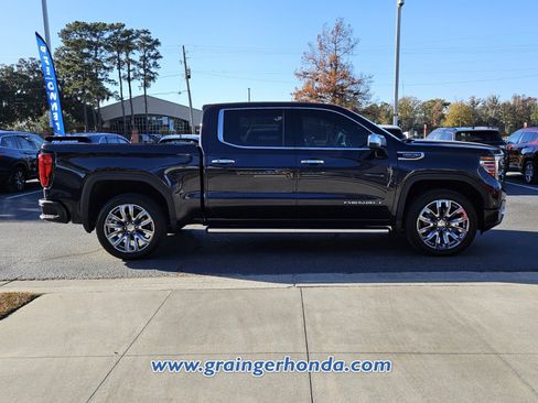 Used 2023 GMC Sierra 1500 Denali w/ Technology Package image 6