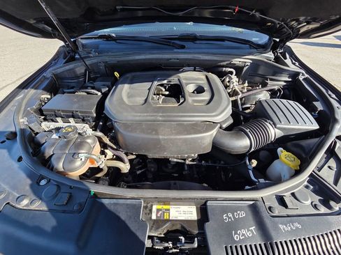 Used 2019 Dodge Durango SXT w/ 3rd Row Seating Group image 29