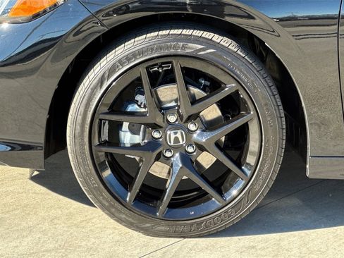 Certified 2025 Honda Civic Sport image 33