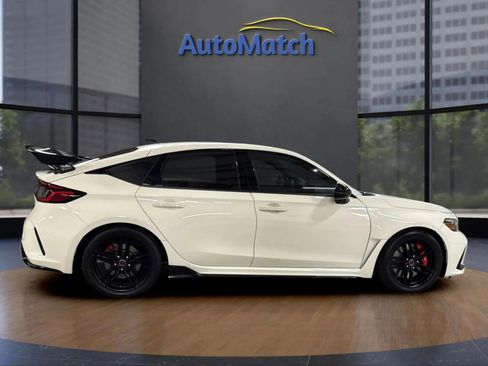 Used 2023 Honda Civic Type R image 12