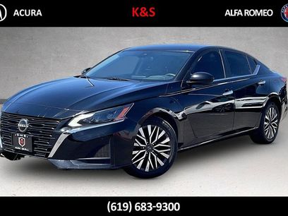 Used 2023 Nissan Altima 2.5 SV