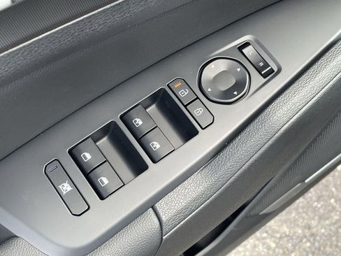 New 2026 Kia Sportage EX FWD image 16