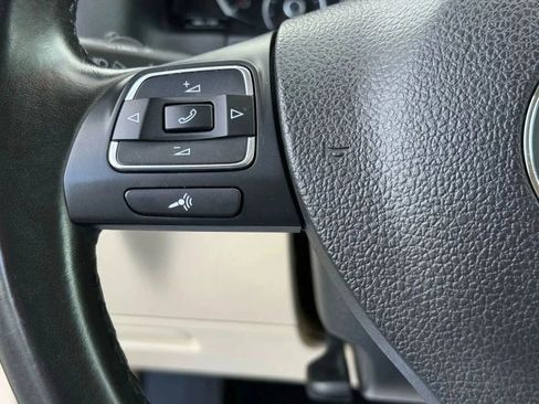 Used 2017 Volkswagen Tiguan S image 22