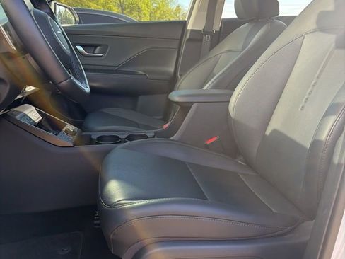 Used 2024 Hyundai Kona Limited image 4