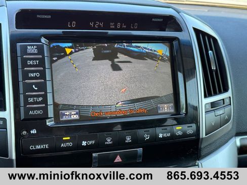 Used 2015 Toyota Land Cruiser AWD/4WD image 32