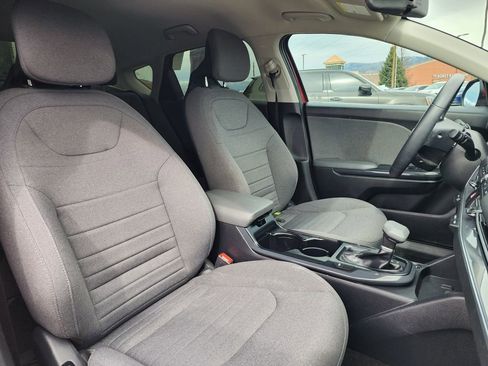 Certified 2025 Kia K4 EX image 9