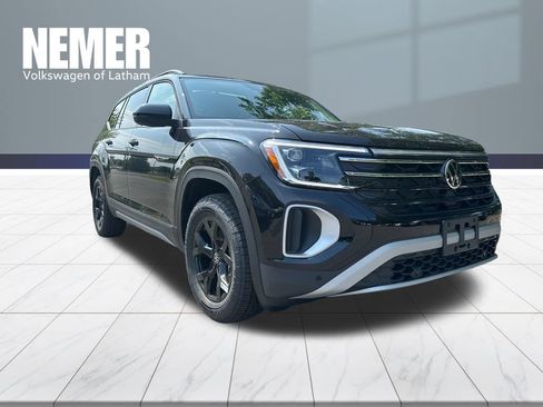 New 2026 Volkswagen Atlas Peak Edition AWD/4WD image 6