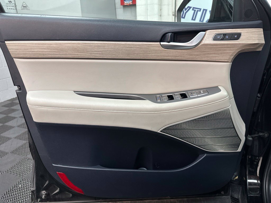 Used 2021 Hyundai Palisade Limited AWD/4WD image 16