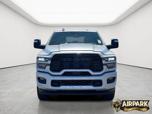 New 2026 RAM 2500 Big Horn AWD/4WD image 9