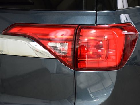 Used 2019 GMC Acadia SLT w/ LPO, Cargo Package AWD/4WD image 21
