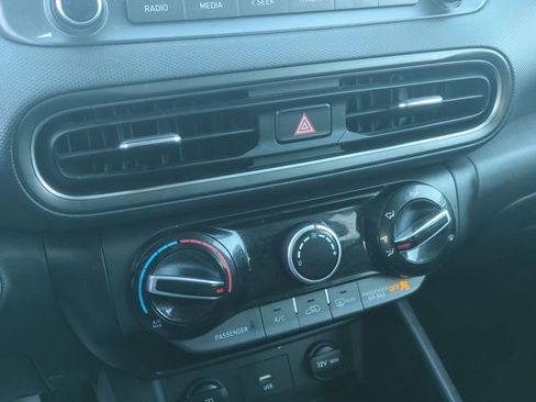 Used 2023 Hyundai Kona SEL image 25