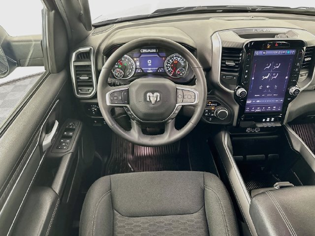 Used 2025 RAM 1500 Big Horn AWD/4WD image 19
