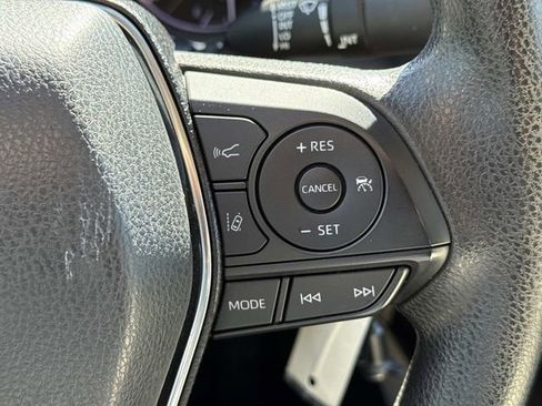 Used 2020 Toyota Camry LE FWD image 23