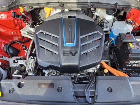 Used 2023 Hyundai Kona SE w/ Cargo Package image 11