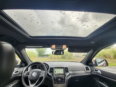 Certified 2018 Jeep Grand Cherokee Limited AWD/4WD image 5