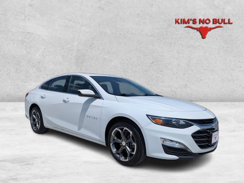 Used 2024 Chevrolet Malibu LT FWD image 1