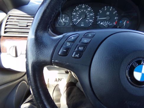 Used 2004 BMW 325Ci Convertible RWD image 48