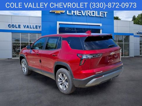 New 2026 Chevrolet Equinox LT w/ Convenience Package II FWD image 3
