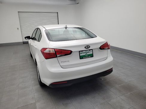 Used 2017 Kia Forte LX w/ LX Popular Package image 6