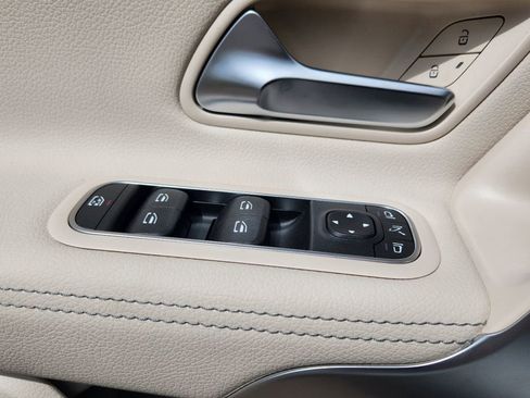 New 2025 Mercedes-Benz CLA 250 4MATIC image 8
