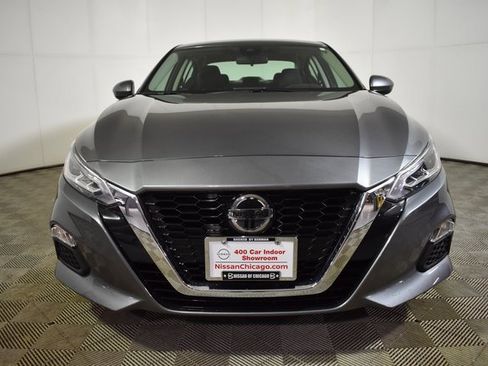 Used 2022 Nissan Altima 2.5 SV image 2
