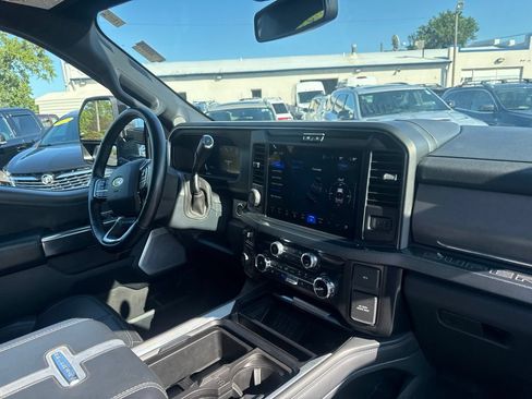 Used 2025 Ford F350 Platinum AWD/4WD image 39
