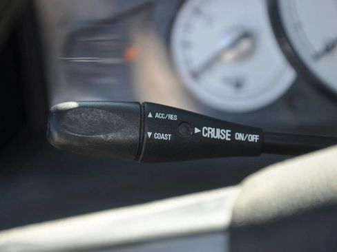 Used 2005 Chrysler 300 Touring w/ Sound Group RWD image 33