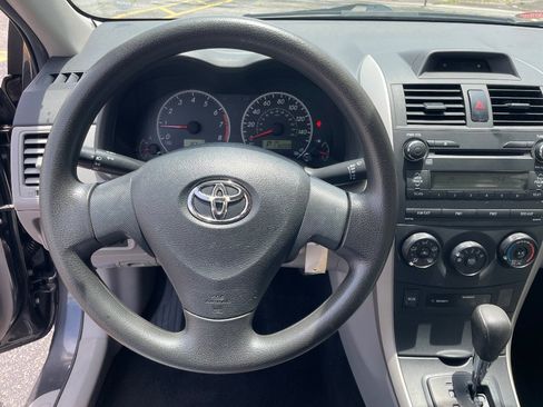 Used 2013 Toyota Corolla L FWD image 47