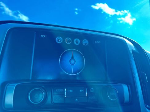 Used 2017 GMC Sierra 2500 SLE image 24