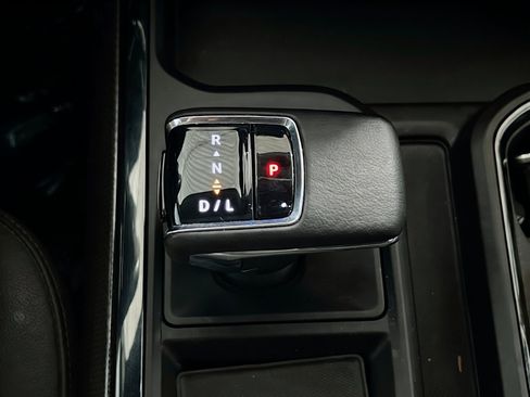 Used 2024 Chevrolet Silverado 1500 ZR2 w/ Technology Package AWD/4WD image 12