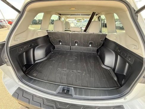 Used 2020 Subaru Forester Premium image 32