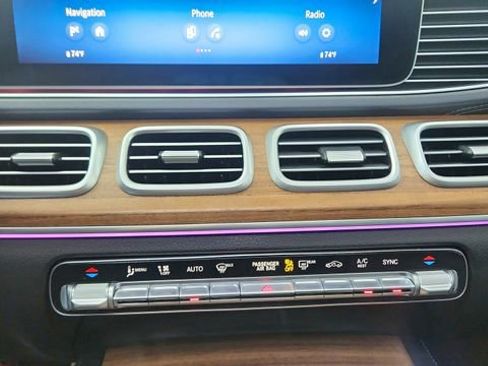 Used 2025 Mercedes-Benz GLS 450 4MATIC image 58