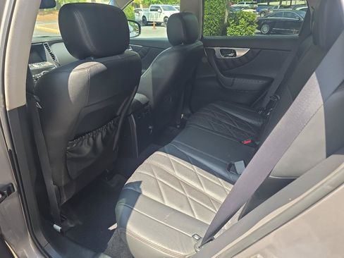 Used 2010 INFINITI FX35 AWD w/ Navigation Pkg image 16