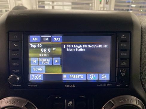 Used 2018 Jeep Wrangler Unlimited Sport S image 16